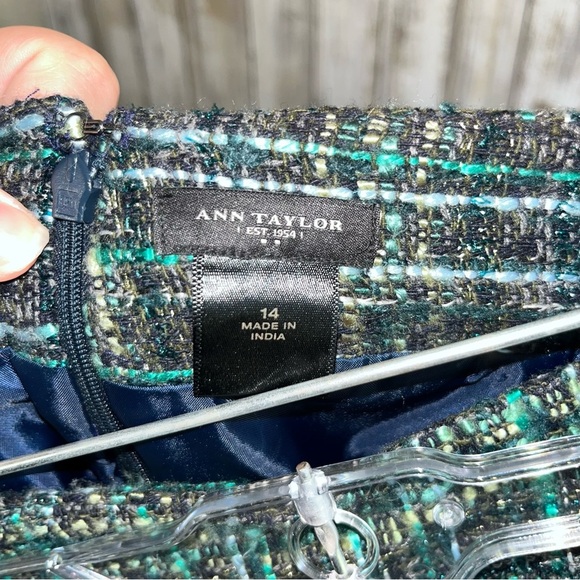 Ann Taylor Green Tweed Wool Blend Pencil Skirt - Picture 5 of 5